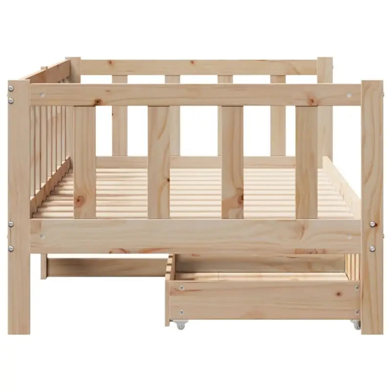 Bedden en bedframes met massief grenenhout en rustieke charme - Bedden & bedframes