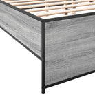 Bedframe met metalen poten en multiplex lattenbodem in grijs sonoma eiken - Bedden & bedframes