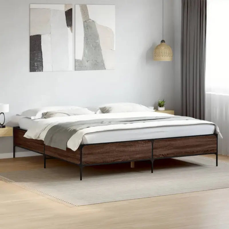 Bedframe met metalen poten en multiplex lattenbodem van bewerkt hout - bruin eikenkleur / 200 x 200 cm / 44 cm - Bedden
