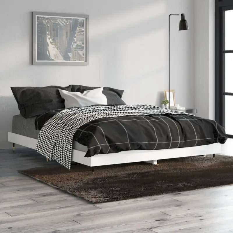 Bedframe met metalen poten en multiplex lattenbodem van bewerkt hout - Hoogglans wit / 135 x 190 cm - Bedden & bedframes