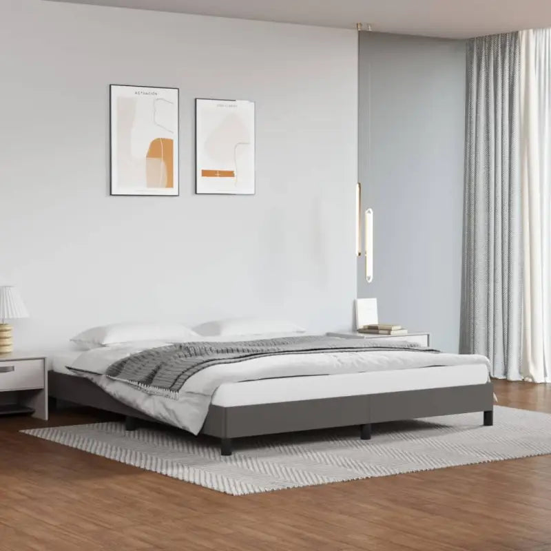 Bedframe met multiplex lattenbodem en duurzaam kunstleer - Grijs / 180 x 200 cm / 25 cm - Bedden & bedframes