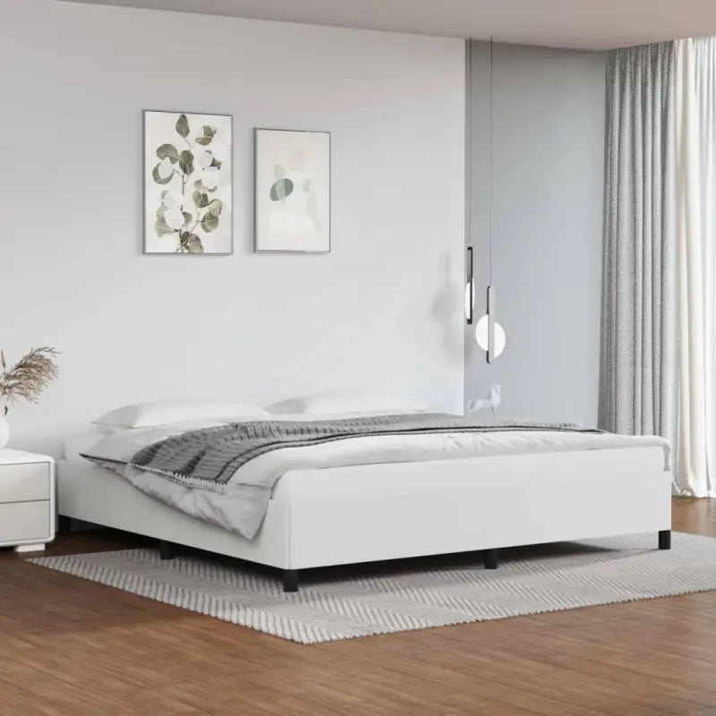 Bedframe met multiplex lattenbodem en duurzaam kunstleer - Wit / 200 x 200 cm / 35 cm - Bedden & bedframes