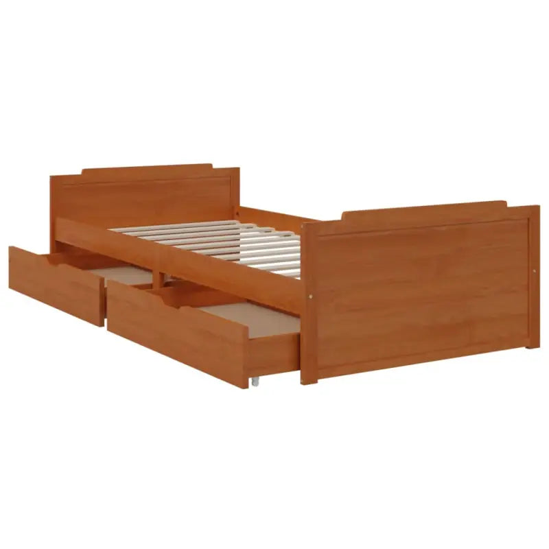 Bedframe van massief grenenhout met rustieke uitstraling - Bedden & bedframes