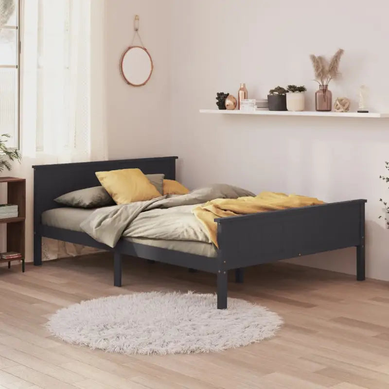 Bedframe van massief grenenhout met tijdloos en eenvoudig ontwerp - Grijs / 120 x 200 cm - Bedden & bedframes