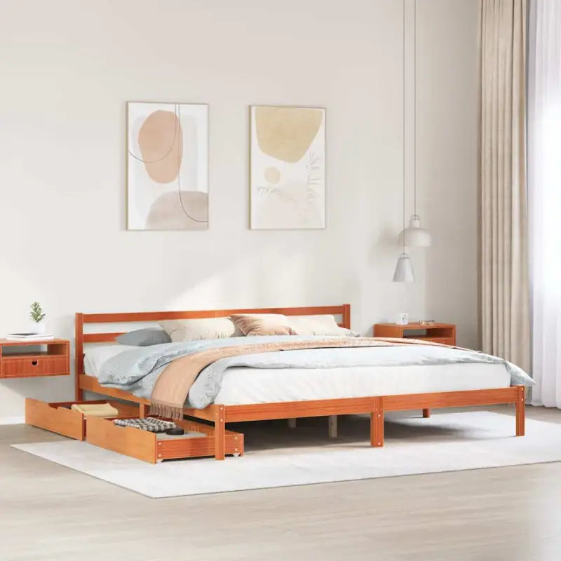 Bedframe van massief grenenhout voor een stevige en duurzame slaapkamer - Wasbruin / 200 x 200 cm - Bedden & bedframes
