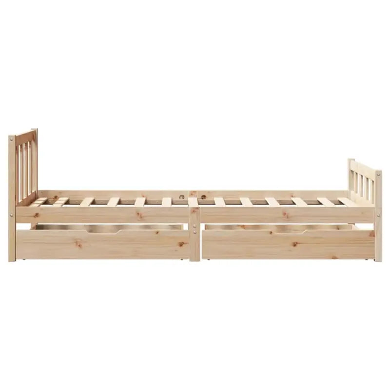 Bedframe van massief grenenhout voor een stevige en duurzame slaapplek - Bedden & bedframes