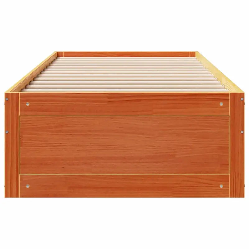 Bedframe van massief grenenhout voor stevige en duurzame slaapcomfort - Bedden & bedframes