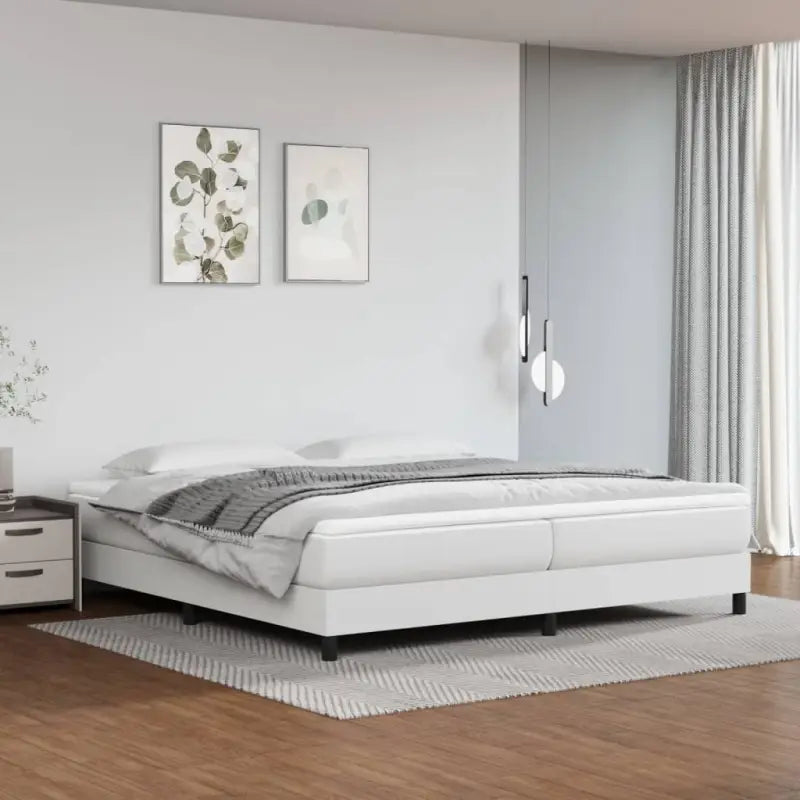 Boxspringbed met multiplex lattenbodem en crème kunstleer voor rust - Wit / 200 x 200 cm / 25 cm - Bedden & bedframes