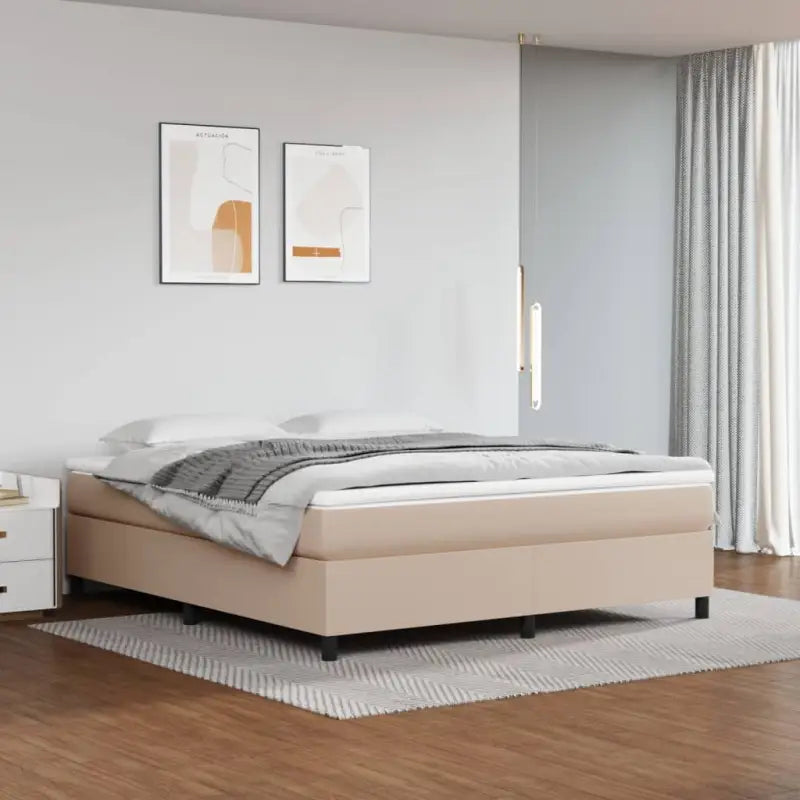 Boxspringbed met multiplex lattenbodem en crème kunstleer voor rust - Cappuccino / 180 x 200 cm / 35 cm - Bedden &