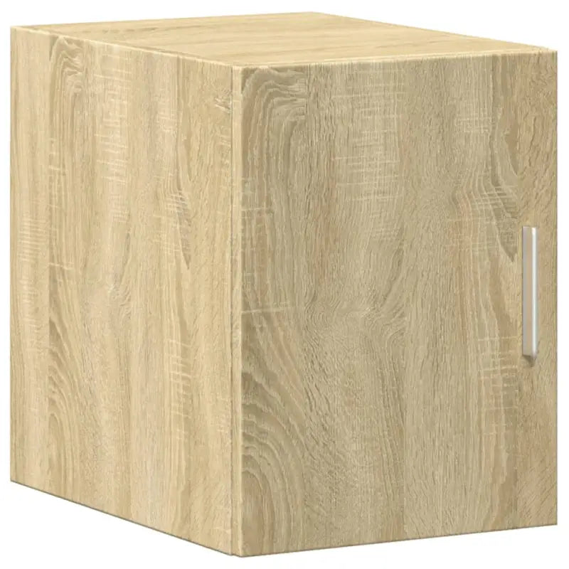 Decoratieve en praktische wandkast van bewerkt hout - Dressoirs & buffetkasten