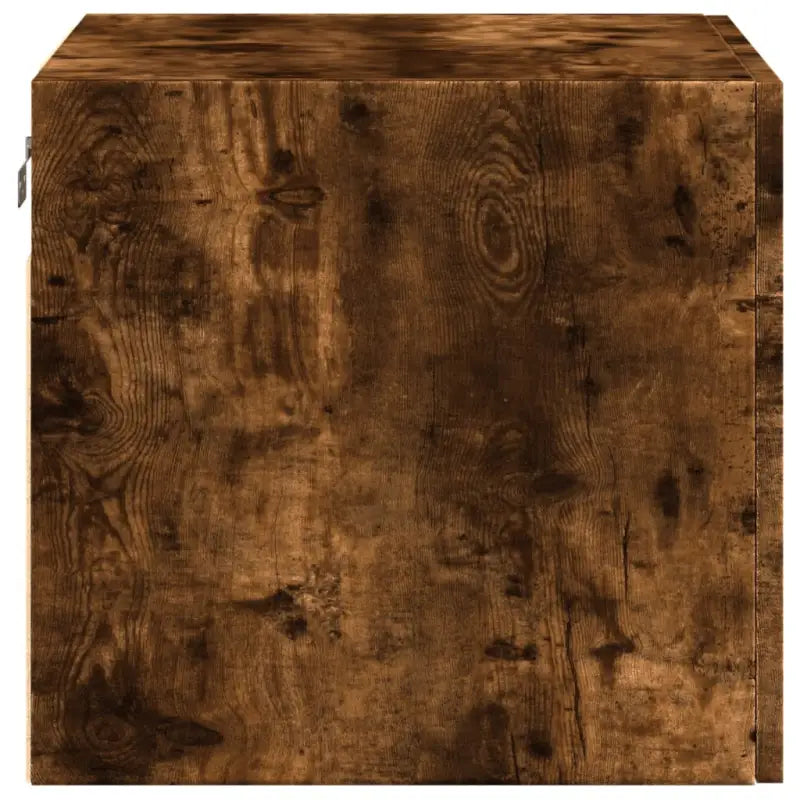 Decoratieve wandkast van bewerkt hout voor stijl en functionaliteit - Dressoirs & buffetkasten