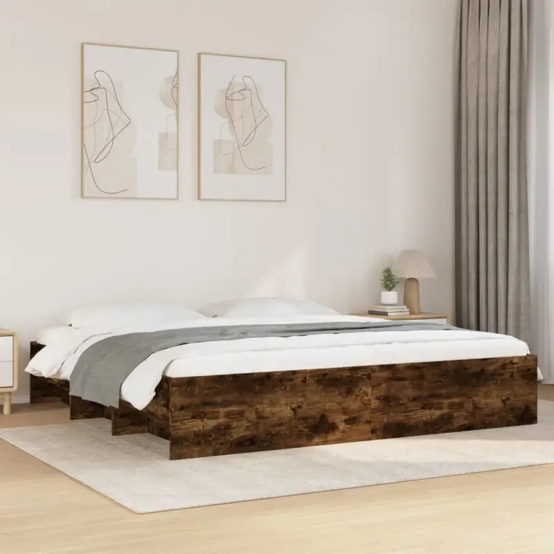 Duurzaam bedframe van bewerkt hout voor een goede nachtrust - Gerookt eiken / 180 x 200 cm - Bedden & bedframes