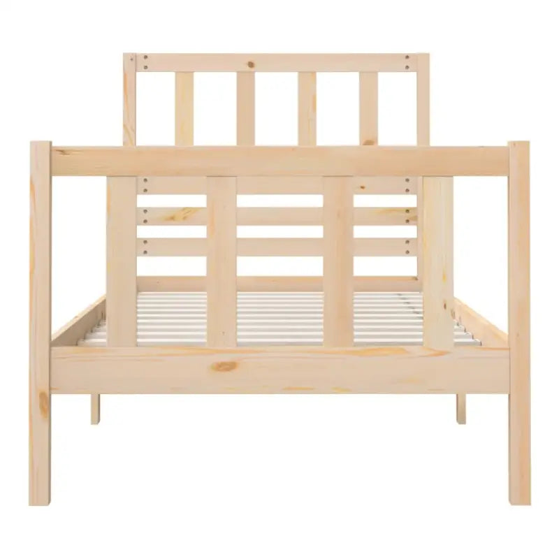 Eenvoudig bedframe van massief grenenhout voor een tijdloze slaapkamer uitstraling - Bedden & bedframes