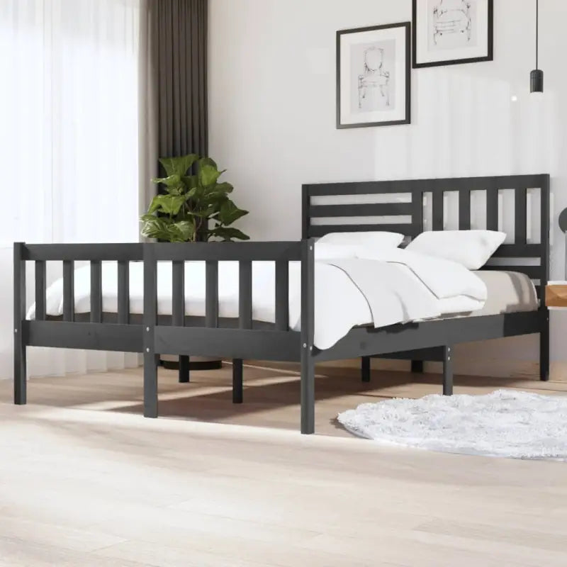 Eenvoudig bedframe van massief grenenhout voor een tijdloze slaapkamer uitstraling - Grijs / 150 x 200 cm - Bedden &