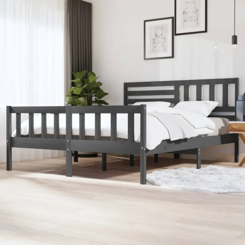 Eenvoudig bedframe van massief grenenhout voor een tijdloze slaapkamer uitstraling - Grijs / 180 x 200 cm - Bedden &