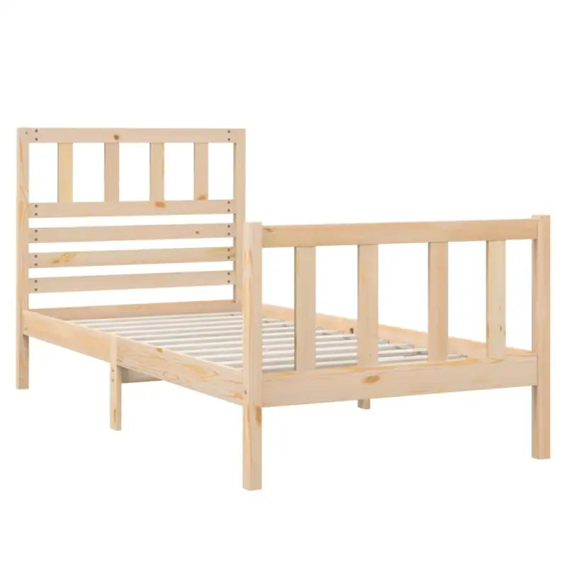 Eenvoudig bedframe van massief grenenhout voor een tijdloze slaapkamer uitstraling - Bedden & bedframes