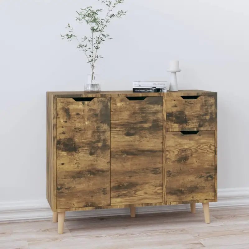 Elegante dressoirs van bewerkt hout met klassieke uitstraling - Dressoirs & buffetkasten