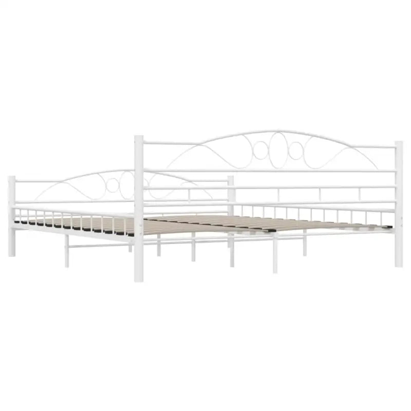 Elegante metalen bedframe voor een klassieke slaapkamer sfeer - Bedden & bedframes