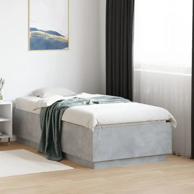 Grijs Sonoma bedframe van bewerkt hout voor een goede nachtrust - Betongrijs / 75 x 190 cm - Bedden & bedframes