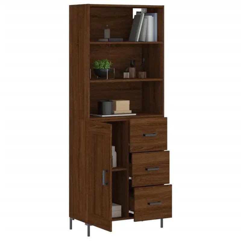 Hoge kast van bewerkt hout met duurzame charme en unieke stijl - Dressoirs & buffetkasten