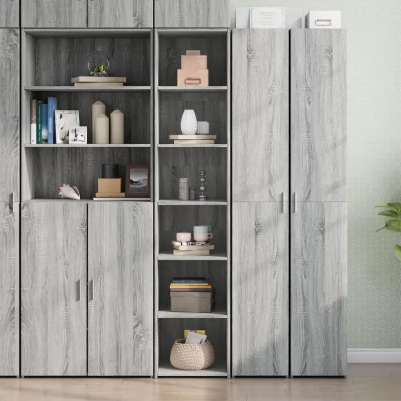 Hoge kast van bewerkt hout voor een elegante uitstraling in je bestaande interieur - Grijs sonoma / 1 - Dressoirs &