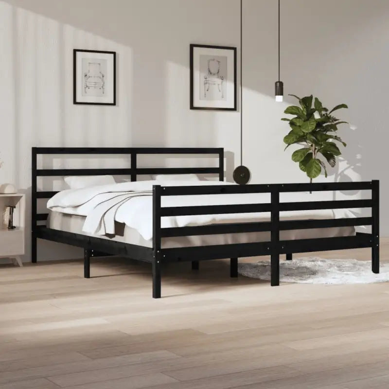 Houten bedframe van massief grenenhout met tijdloos ontwerp - Zwart / 200 x 200 cm - Bedden & bedframes