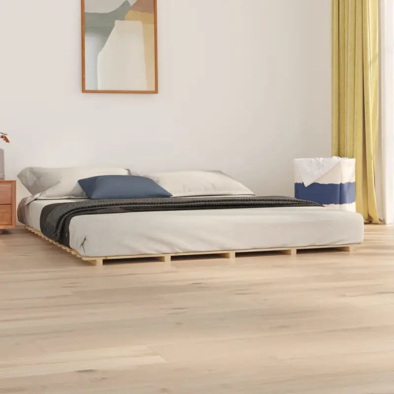 Houten bedframe van massief grenenhout voor een goede nachtrust - Naturel / 180 x 200 cm - Bedden & bedframes