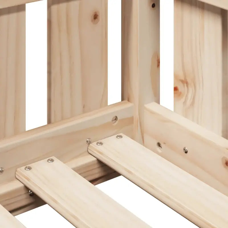 Kinderbed met open dakstructuur van massief grenenhout - Bedden & bedframes