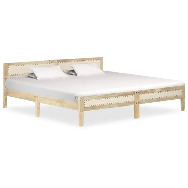 Klassiek bedframe van massief mangohout voor een warme slaapkamer uitstraling - 200 x 200 cm - Bedden & bedframes