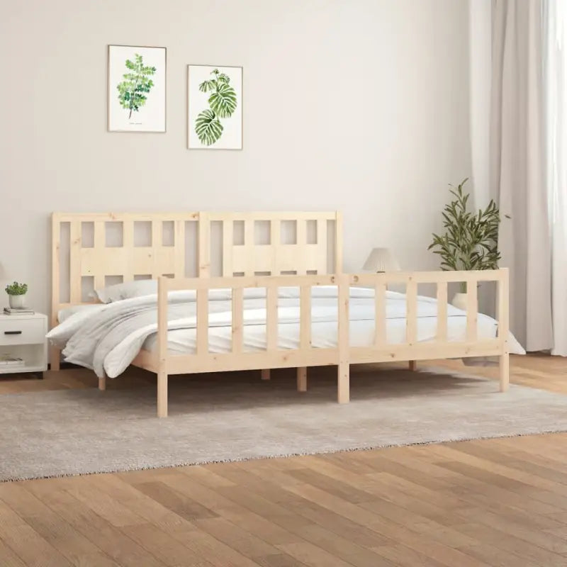 Klassiek houten bedframe van massief grenenhout voor rust en comfort - Naturel / 200 x 200 cm - Bedden & bedframes