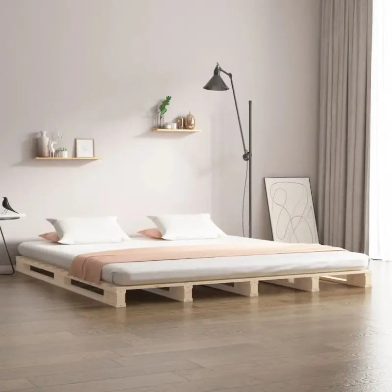 Klassiek houten palletbed van massief grenenhout voor een moderne slaapkamer - Naturel / 180 x 200 cm - Bedden &