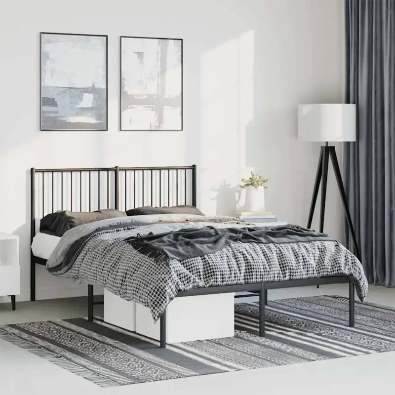 Klassiek metalen bedframe met extra opbergruimte en metalen latten - Zwart / 135 x 190 cm / met hoofdbord - Bedden &