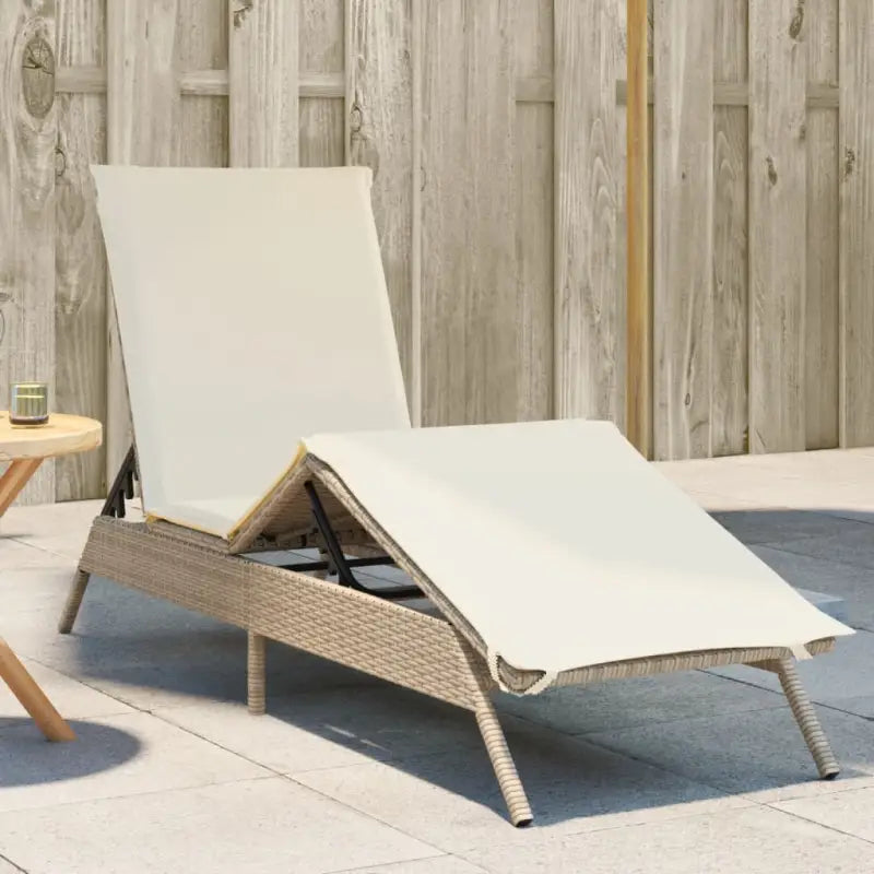 Ligstoel met poly rattan en verstelbare posities voor ultiem comfort - beige en crèmekleurig / 1 - Ligstoelen