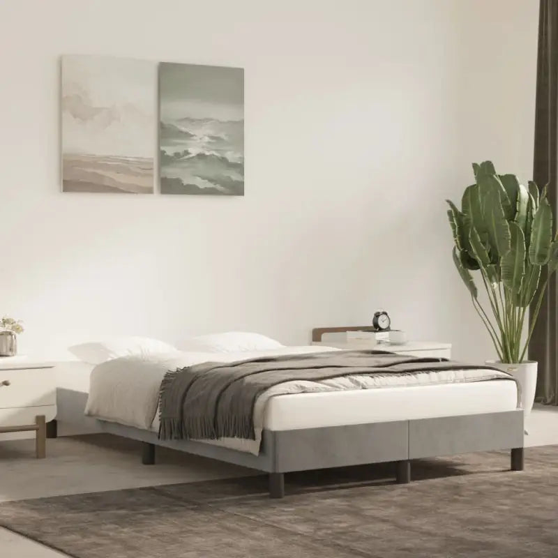 Luxe bedframe met multiplex lattenbodem en zachte fluwelen bekleding - Lichtgrijs / 120 x 200 cm / 25 cm - Bedden &