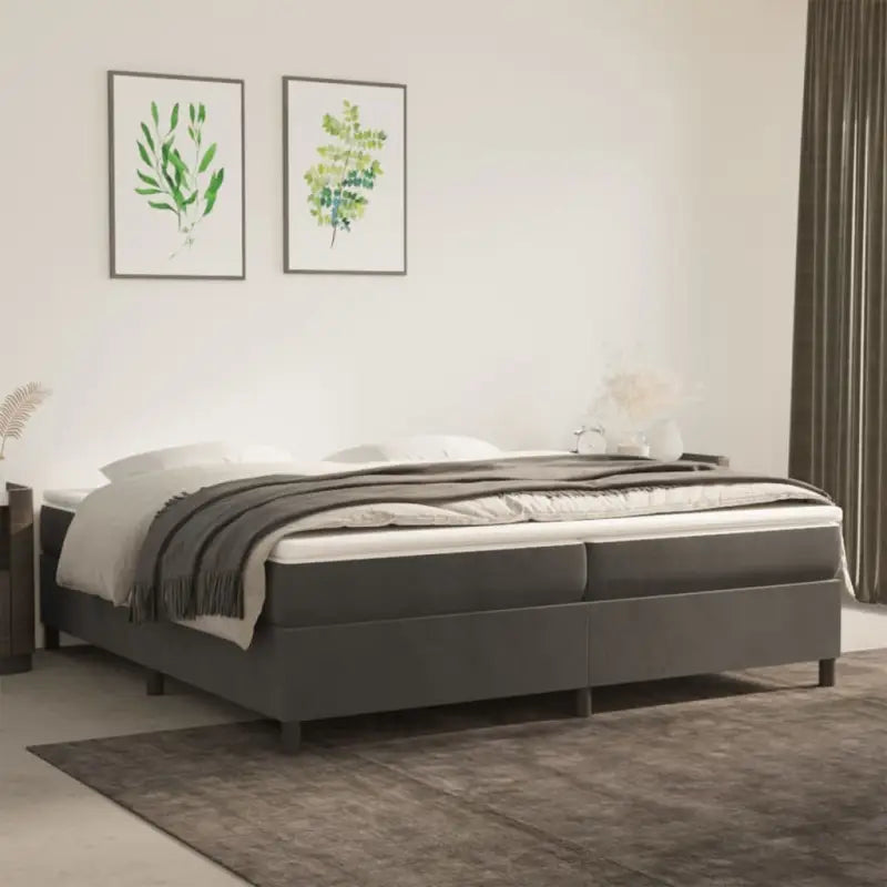 Luxueus bedframe met multiplex lattenbodem en fluweel bekleding - Bedden & bedframes
