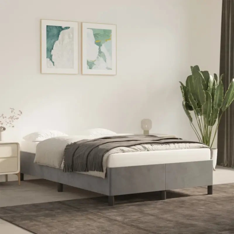 Luxueus bedframe met multiplex lattenbodem en fluweel bekleding - Bedden & bedframes