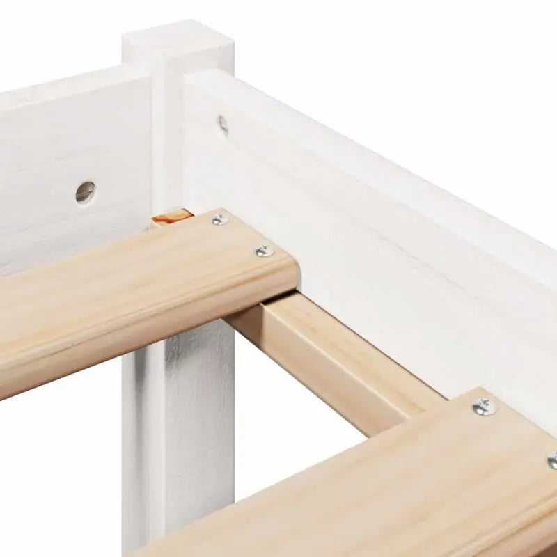 Massief Grenenhout bedframe voor een goede nachtrust en natuurlijke uitstraling - Bedden & bedframes