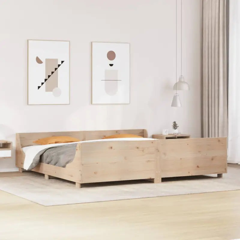 Massief grenenhout bedframe voor een moderne slaapkamer uitstraling - Naturel / 200 x 200 cm - Bedden & bedframes