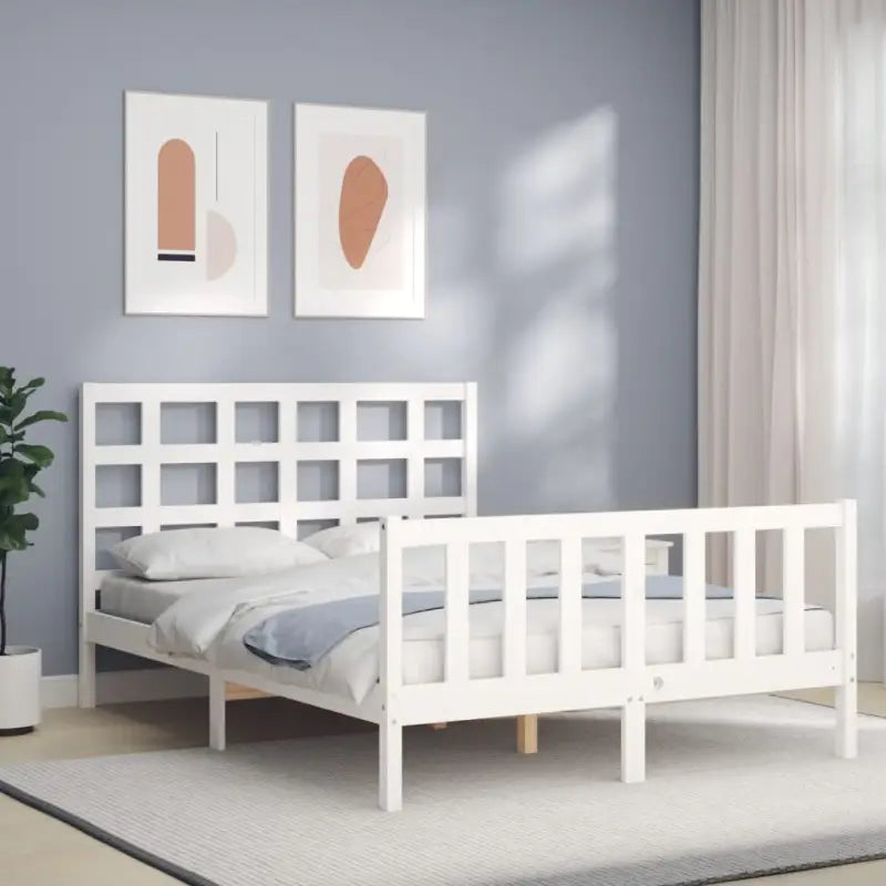 Massief Grenenhout Bedframe voor Een Natuurlijke en Decoratieve Slaapruimte - Bedden & bedframes