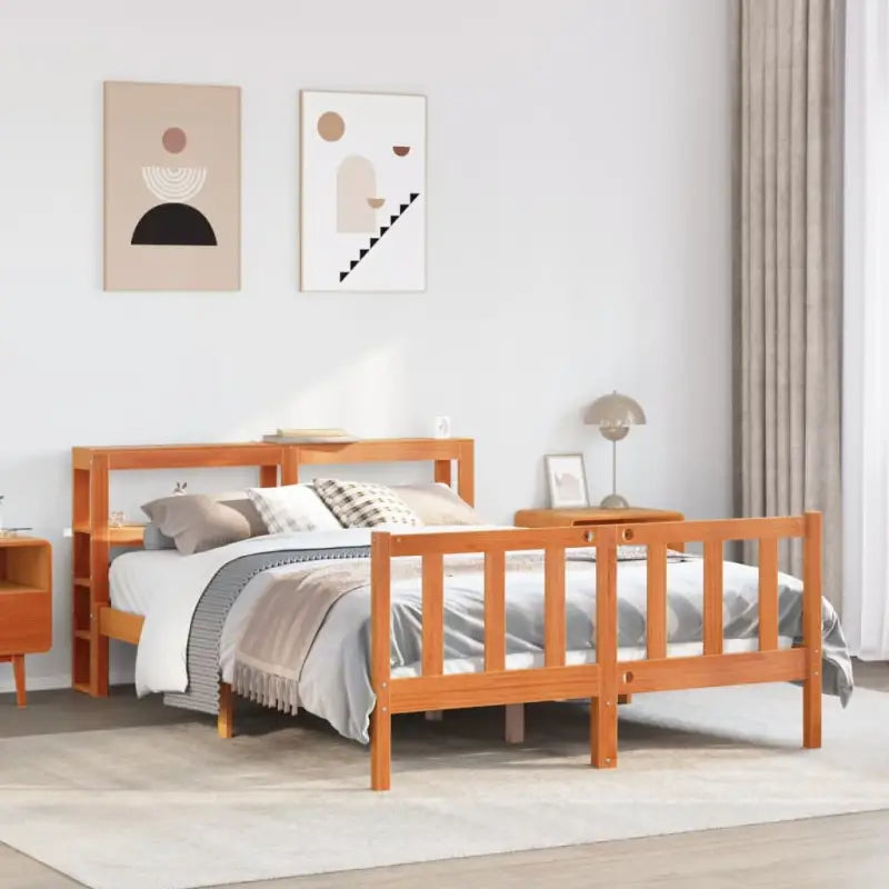 Massief Grenenhouten Bedframe voor een Natuurlijke en Decoratieve Look - Bedden & bedframes
