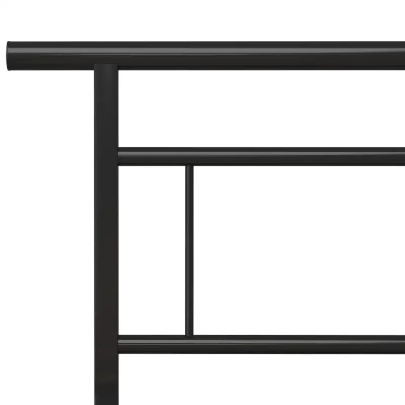 Metalen bedframe met stevige ondersteuning voor een klassieke slaapkamer sfeer - Bedden & bedframes