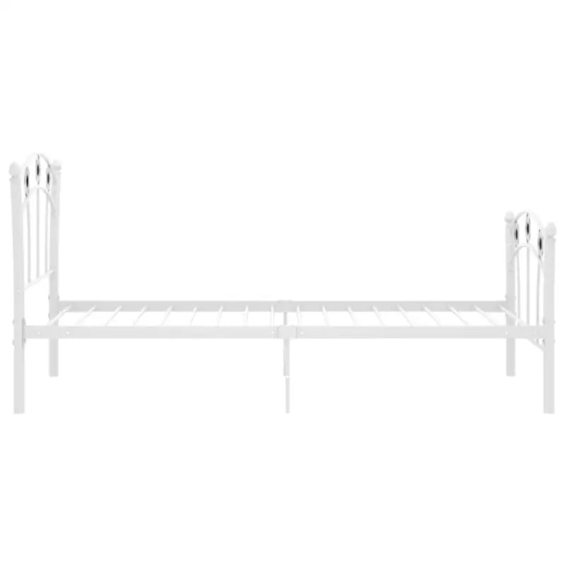 Metalen bedframe met voetbaldesign voor een heerlijke nachtrust - Bedden & bedframes
