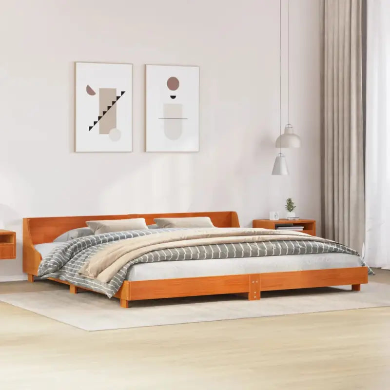 Moderne houten bedframe van massief grenenhout voor een strakke slaapkamer - Wasbruin / 180 x 200 cm - Bedden &