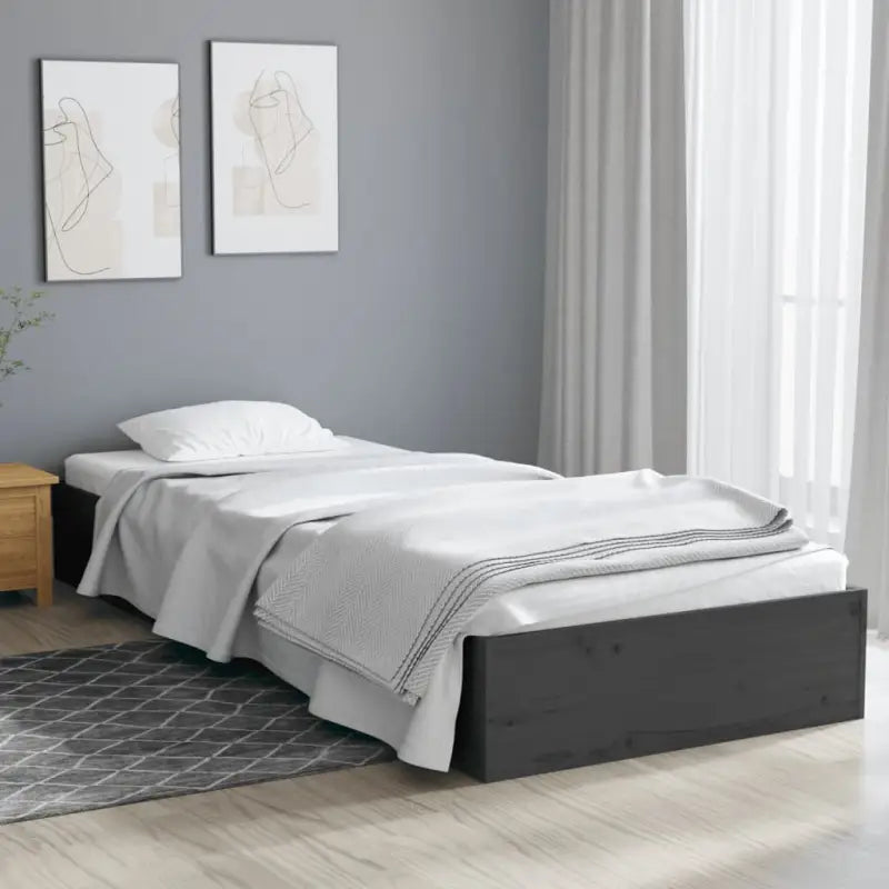 Moderne houten bedframe van massief grenenhout voor stijlvolle slaapkamers - Grijs / 75 x 190 cm - Bedden & bedframes