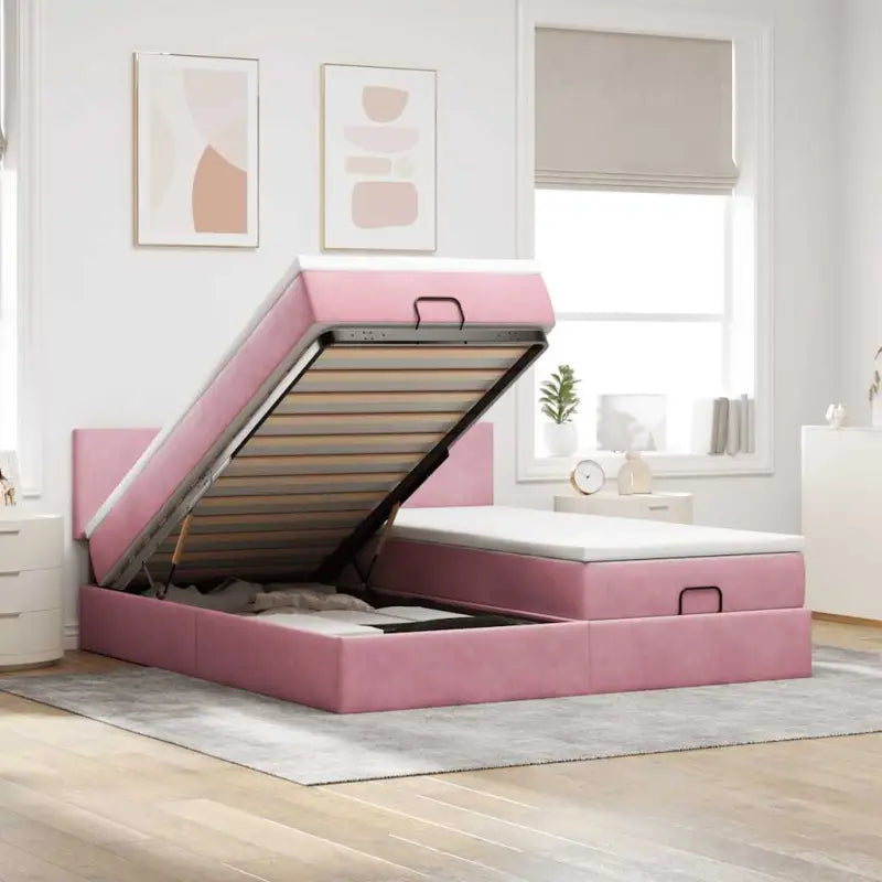 Ottomaan bed met ruime opbergruimte en zacht roze materiaal - Bedden & bedframes