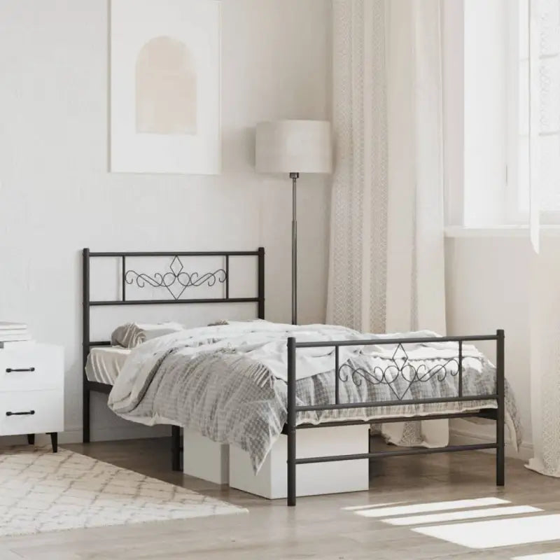 Robuust metalen bedframe met extra opbergruimte en tijdloos design - Zwart / 90 x 200 cm / met hoofdbord & voetbord