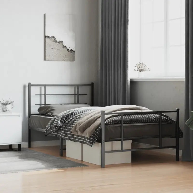 Robuust metalen bedframe met extra opbergruimte en tijdloos ontwerp - Zwart / 107 x 203 cm / met hoofdbord & voetbord