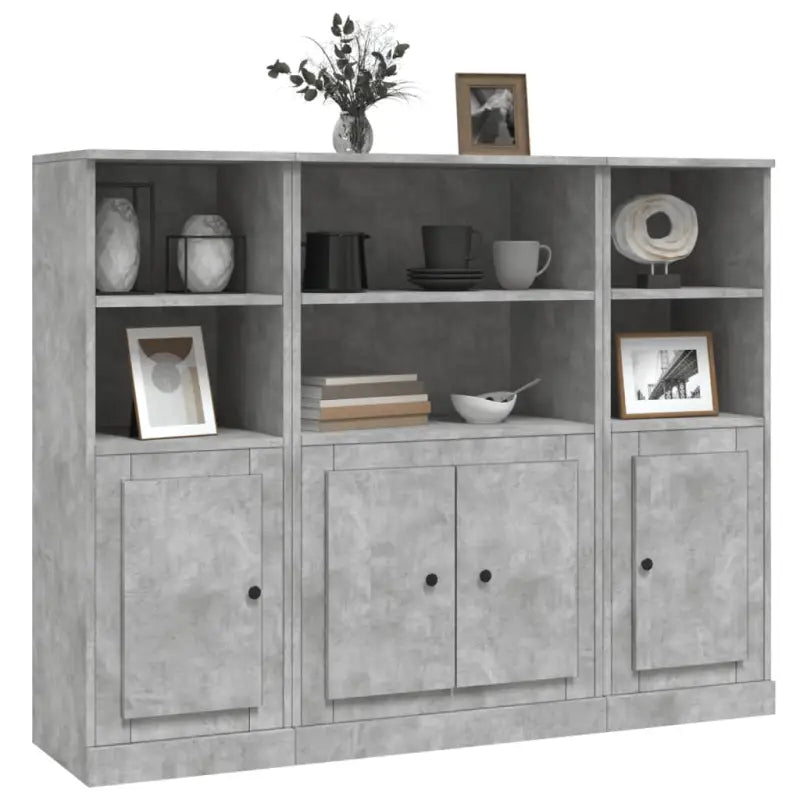Trendy hoge kasten van bewerkt hout met duurzame charme - Dressoirs & buffetkasten