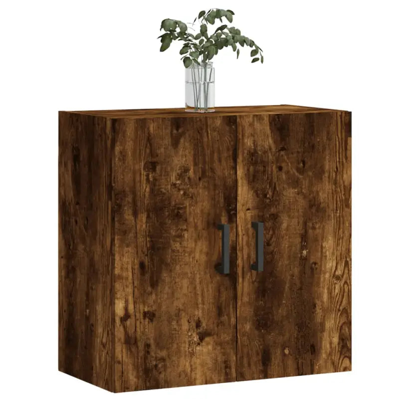 Wandkast van bewerkt hout voor een decoratief en praktisch interieur - Opbergkasten & lockerkasten