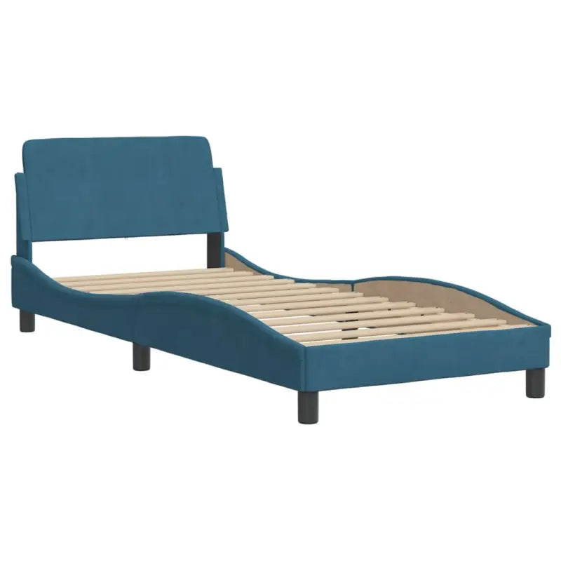 Bed met multiplex lattenbodem en 22d PU-schuim in blauw materiaal - Bedden & bedframes